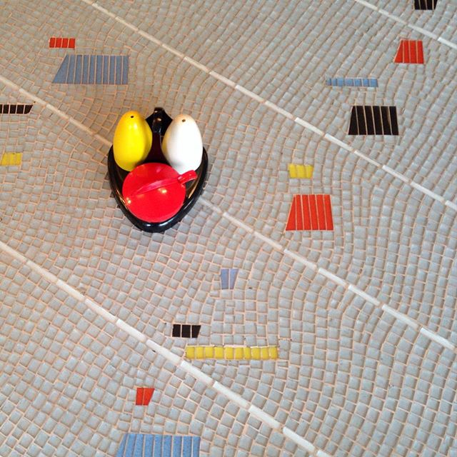 BANANAS Mobiliar 1930-1980