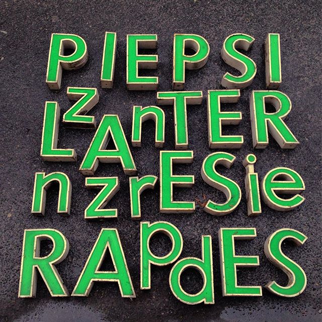 BANANAS Mobiliar 1930-1980