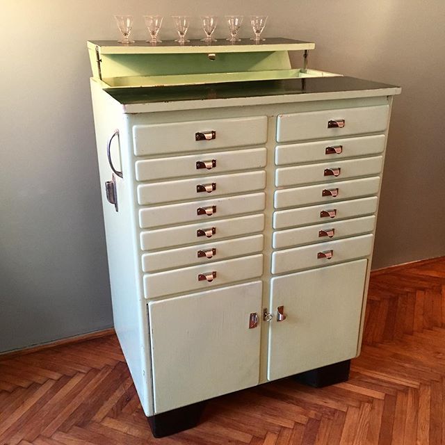 BANANAS Mobiliar 1930-1980