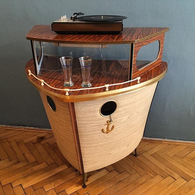 BANANAS Mobiliar 1930-1980