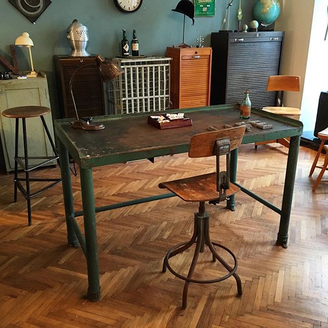 BANANAS Mobiliar 1930-1980