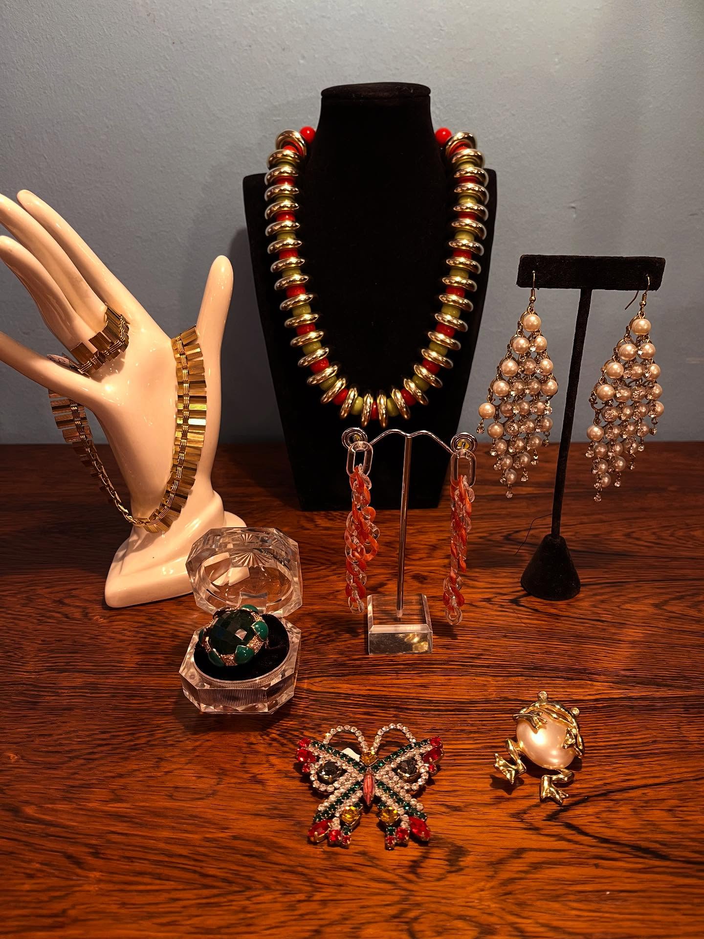 BANANAS Mobiliar 1930-1980