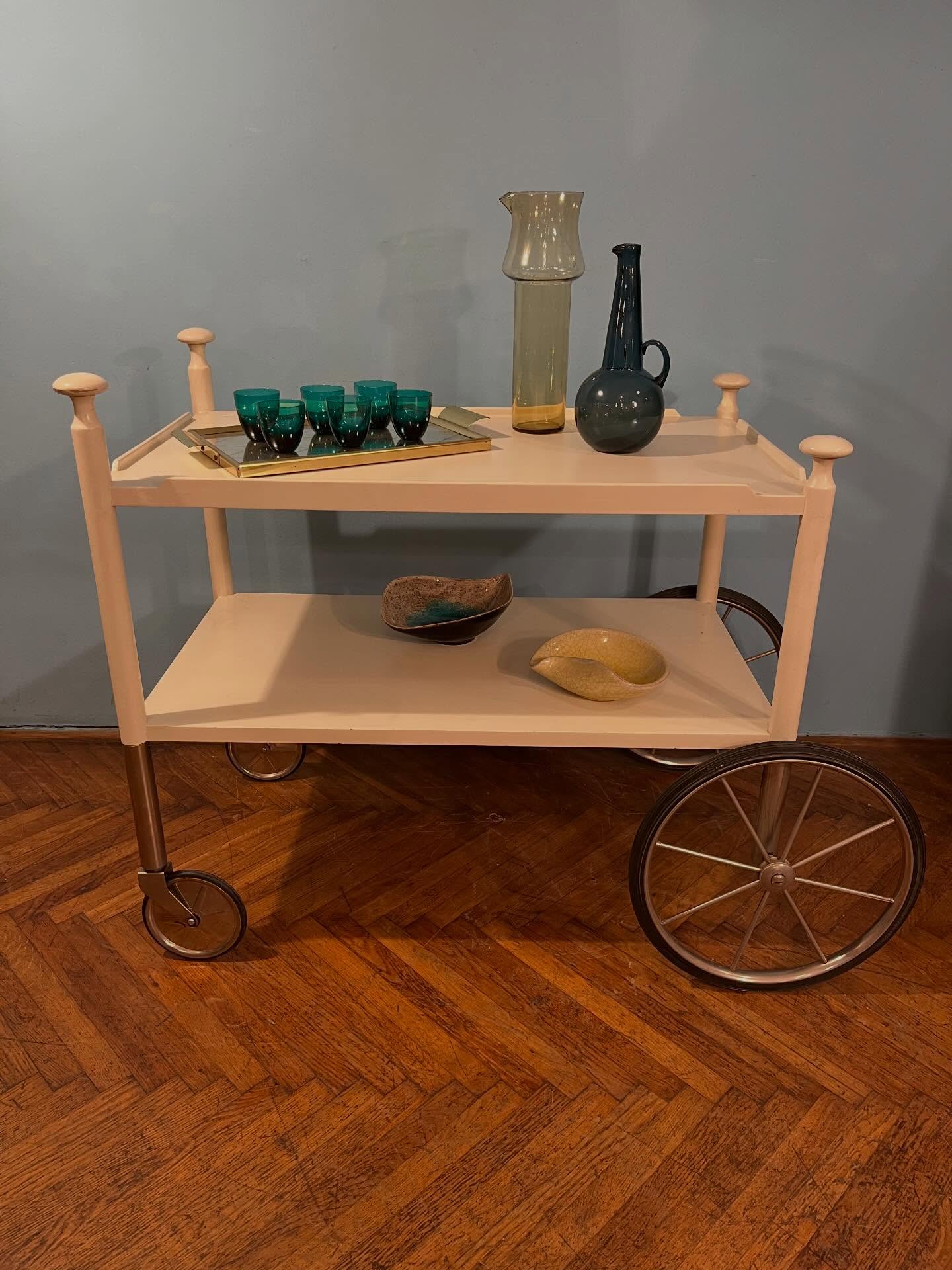 BANANAS Mobiliar 1930-1980